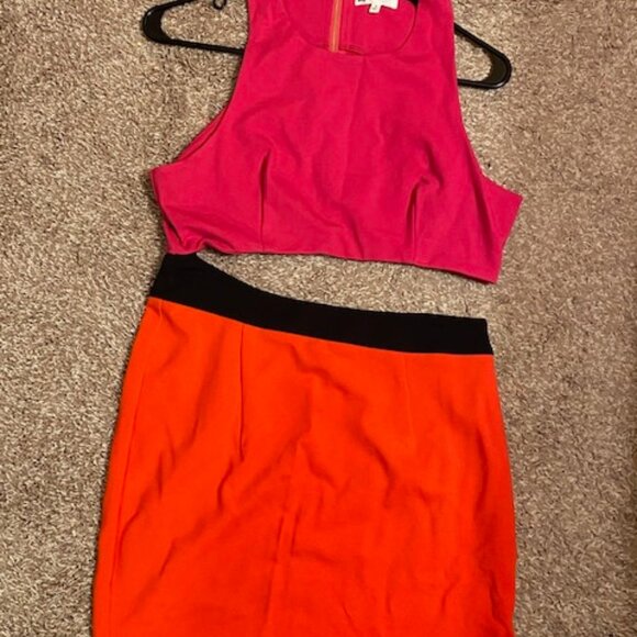 Mishel Pink/Red Color Block Dress - Picture 3 of 5